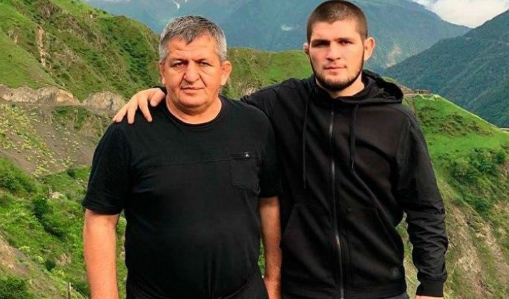 Khabib Hurmagomedov with his father Abdulmanap