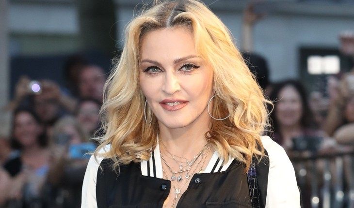 Madonna posted an absurd photo with a crutch | Celebrities and Show ...