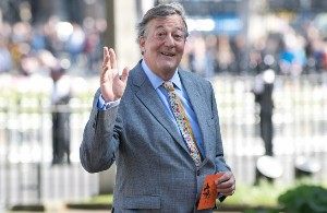 Stephen Fry turns 63: what did he go through and who brought him back to life?