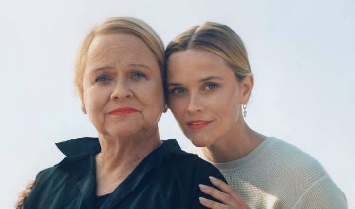 Reese Witherspoon with her mom