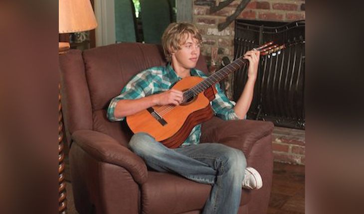 Austin plays the guitar since childhood