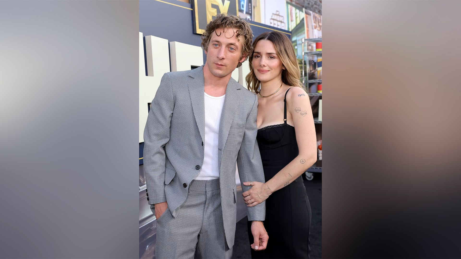 Jeremy Allen White with Addison Timlin 