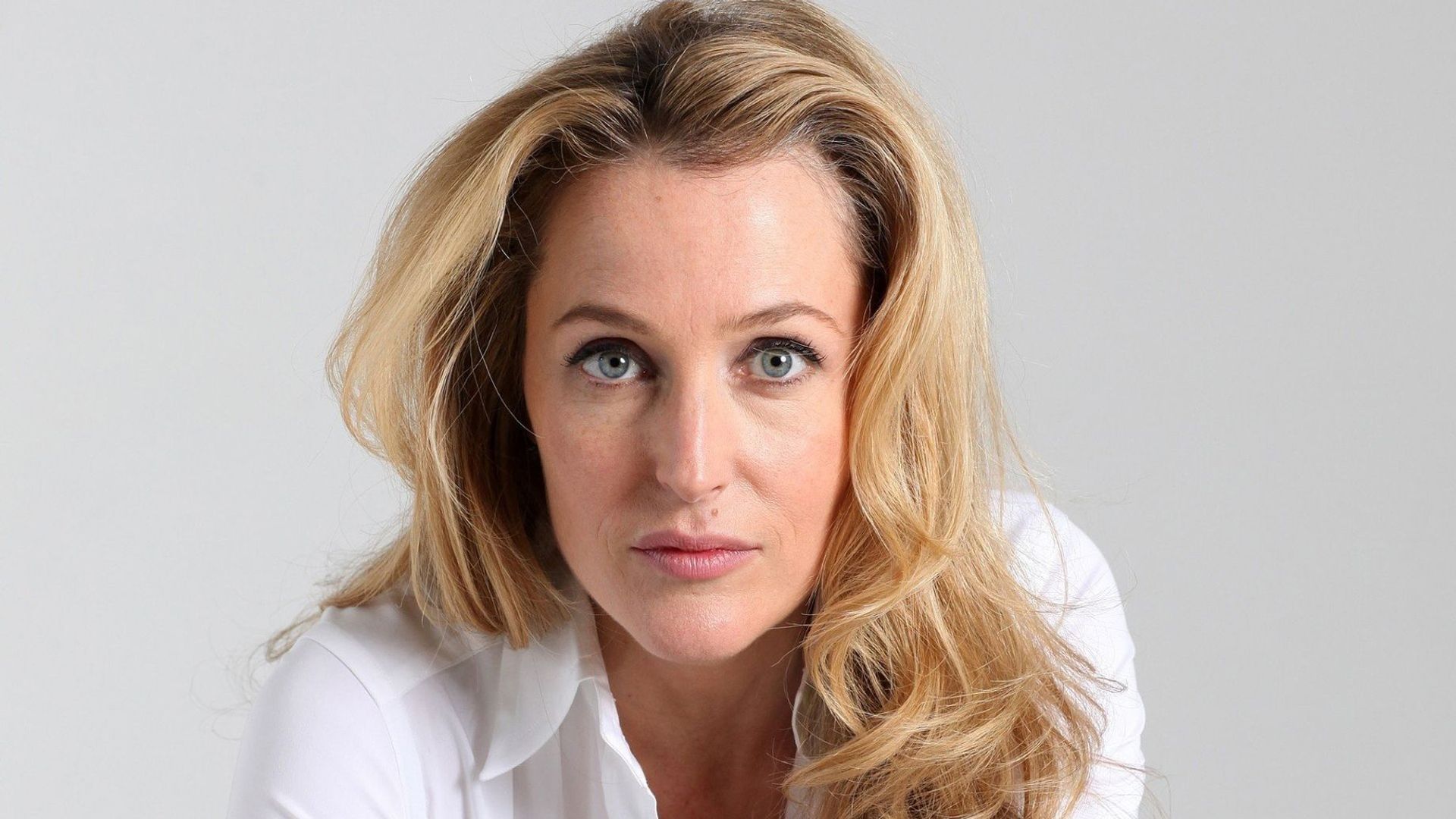 Actress Gillian Anderson – Leo Woman