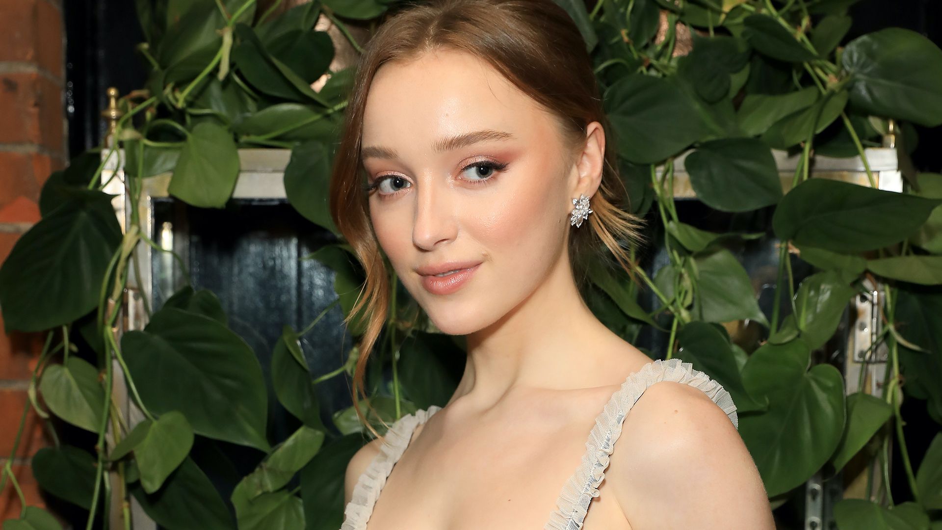 The actress Phoebe Dynevor
