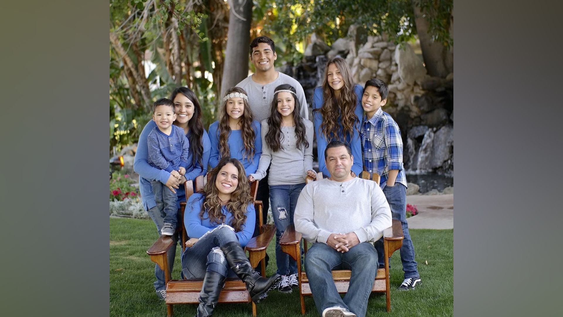 Jenna Ortega with family