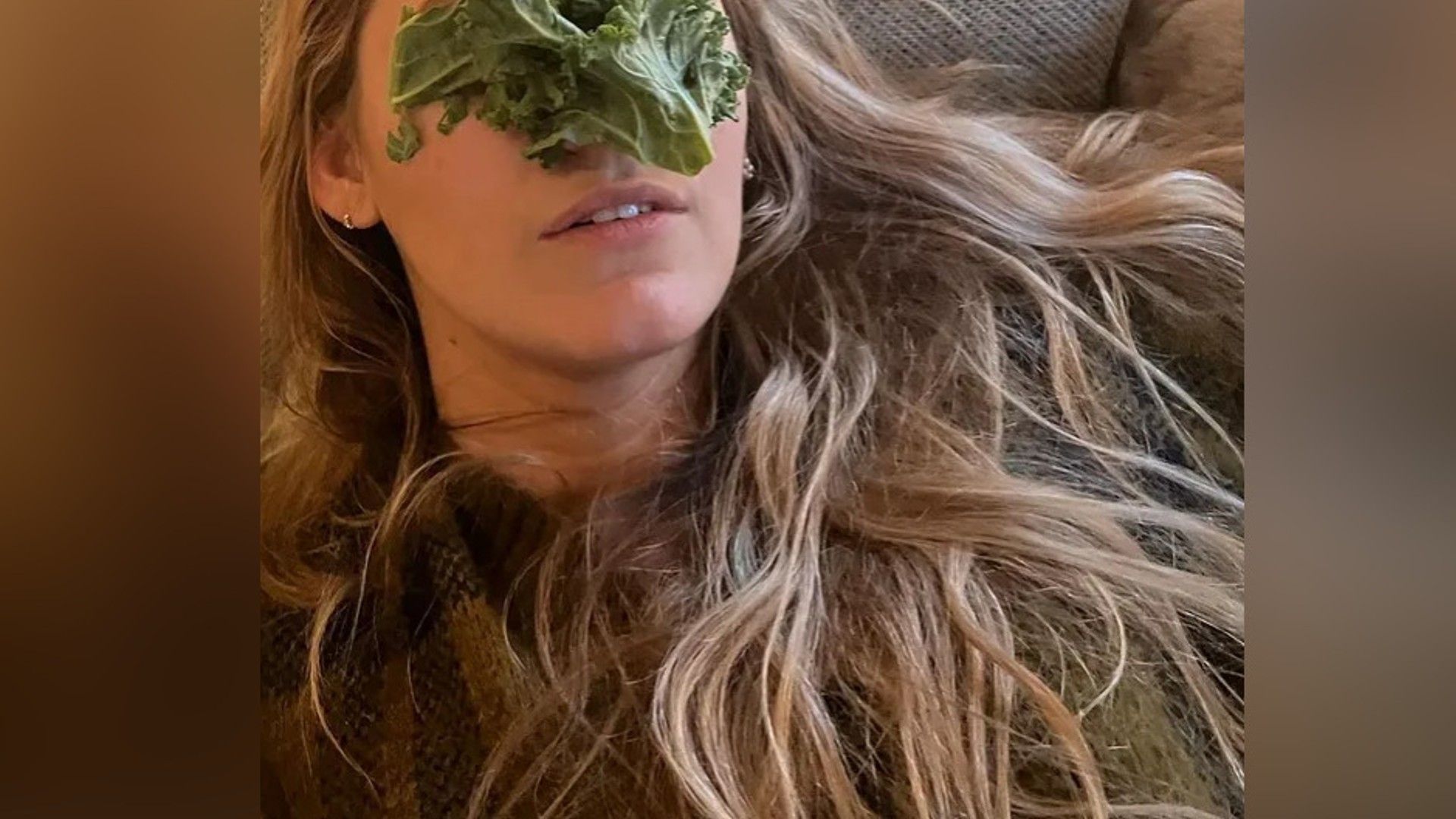 Blake Lively with salad on the face