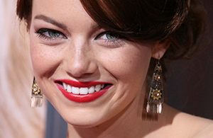 Choose a Hollywood beauty with the most unusual appearance