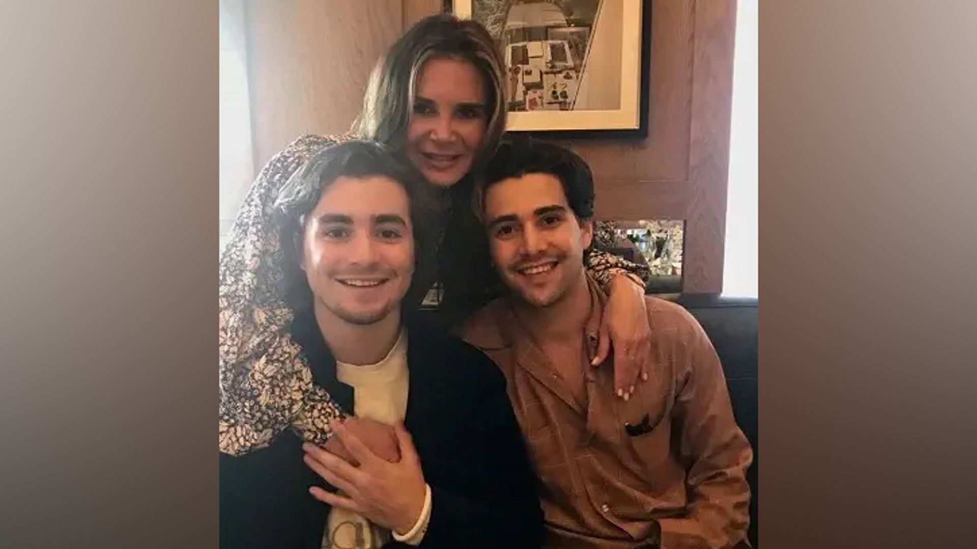 Fabien Frankel with his mother and brother