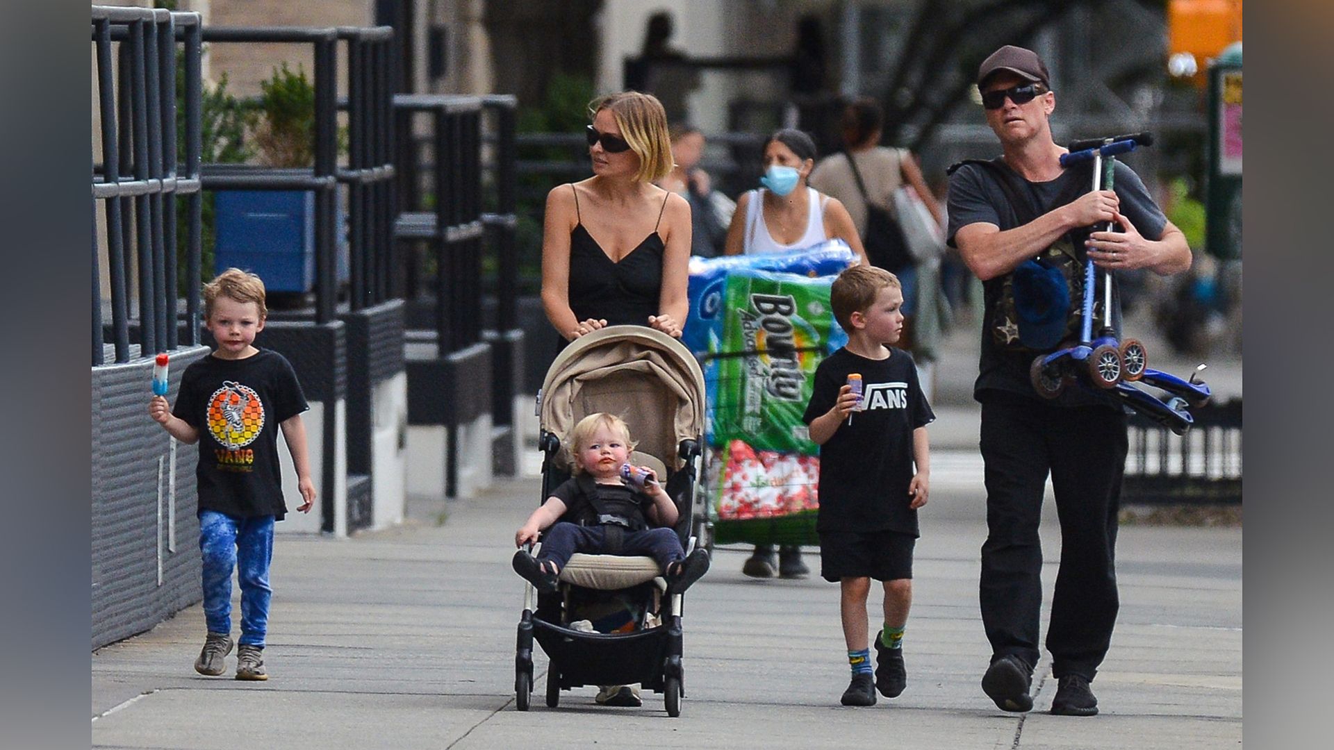 Sam Worthington with his wife and children