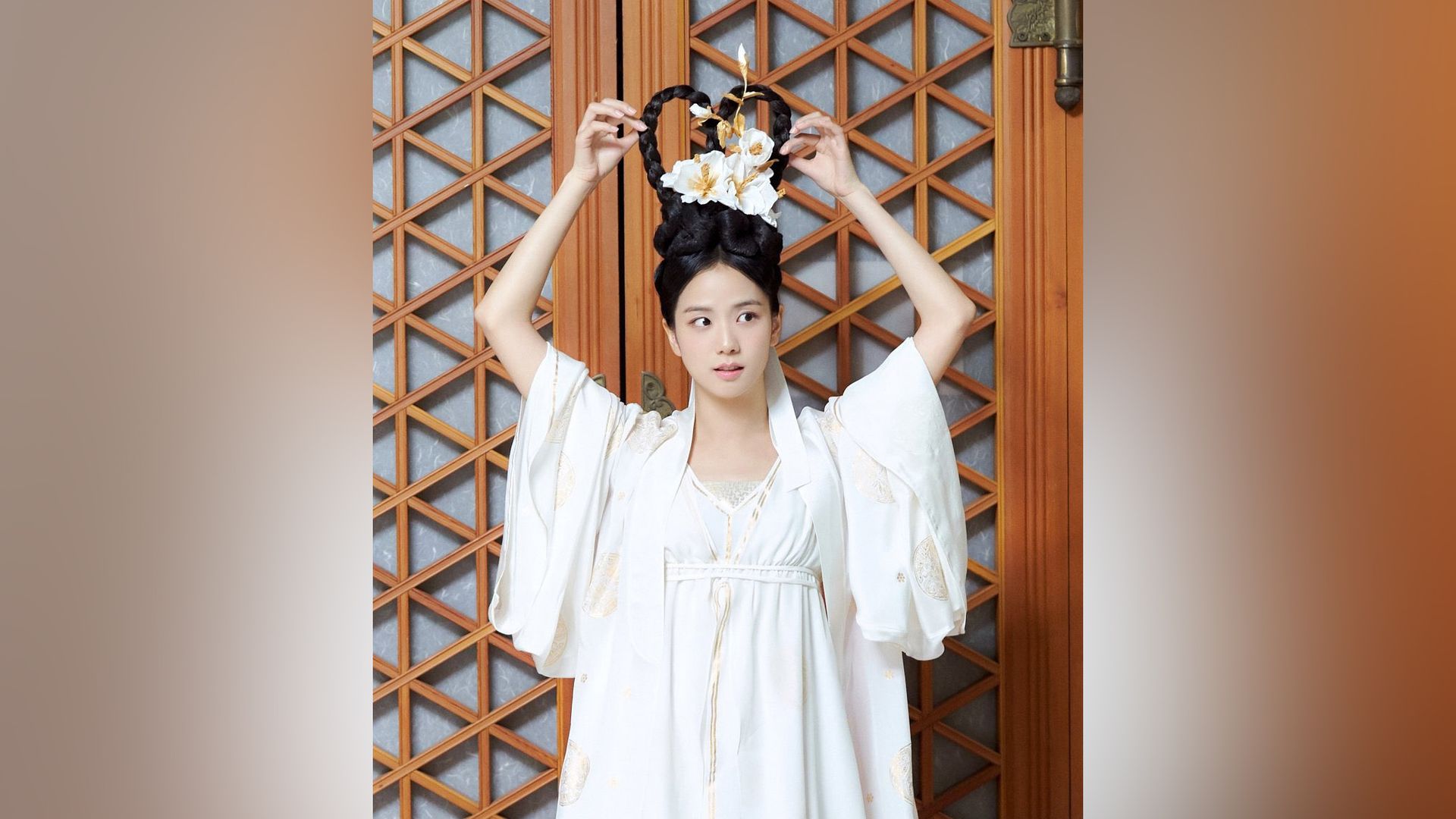 Jisoo in the movie 'Dr. Cheon and Lost Talisman'