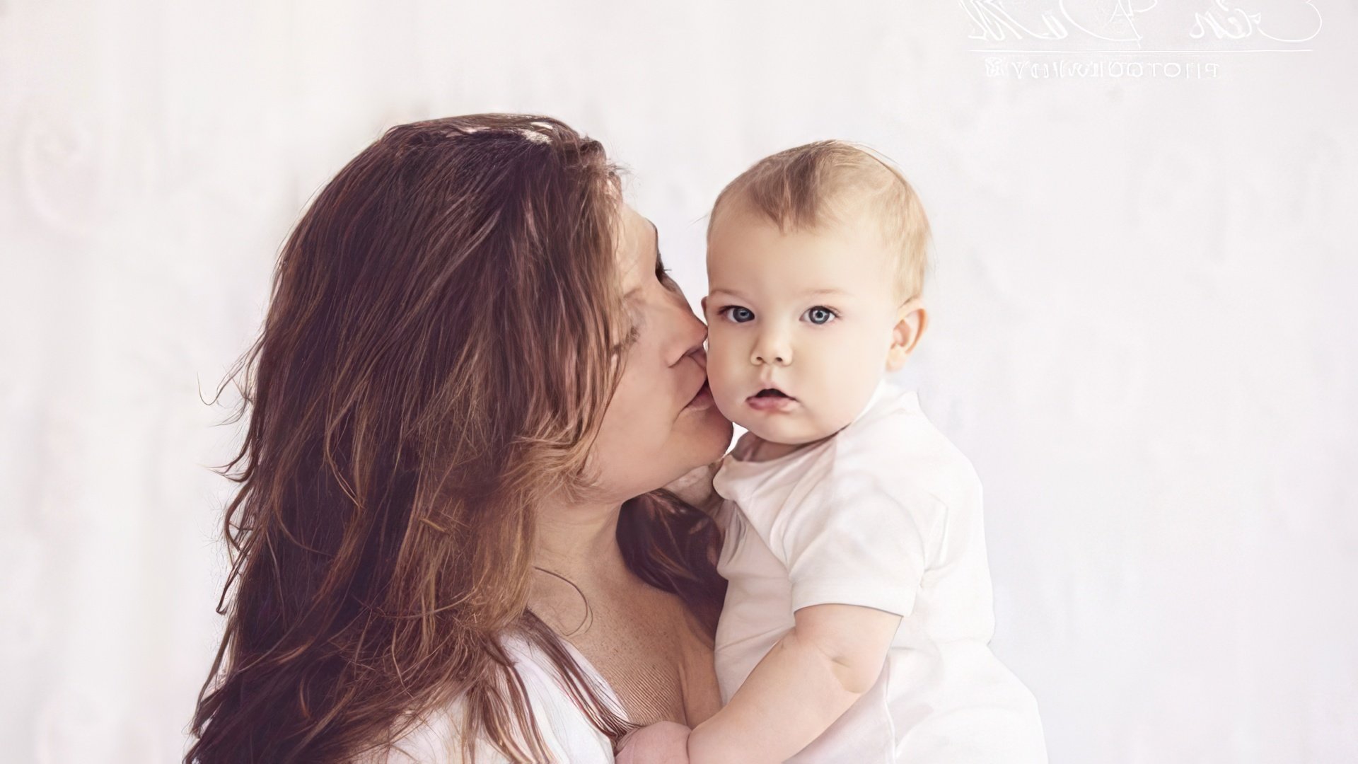 Aries and Aquarius will give the baby as much tenderness and love as possible