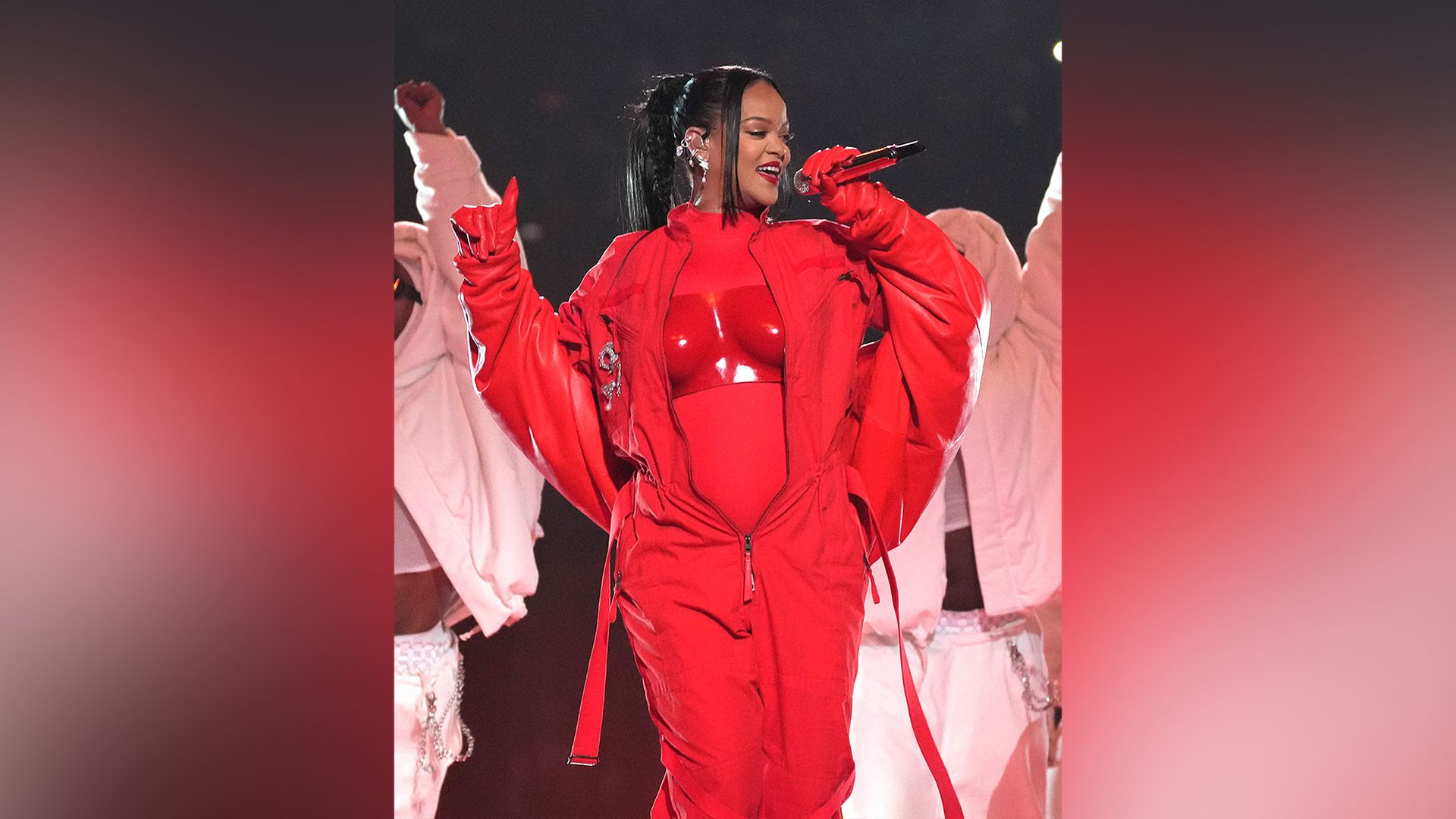 Super Bowl 2023: pregnant Rihanna