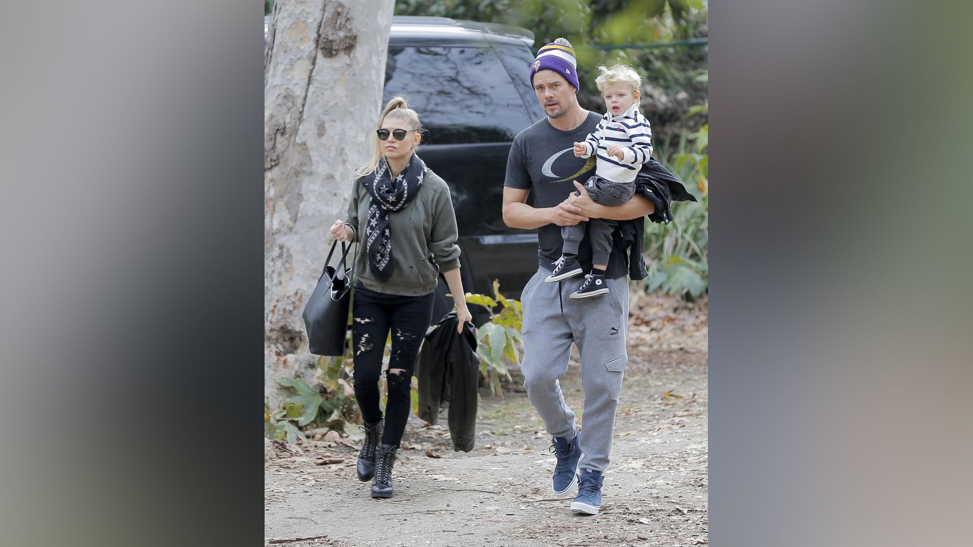 Josh Duhamel and Fergie with their son