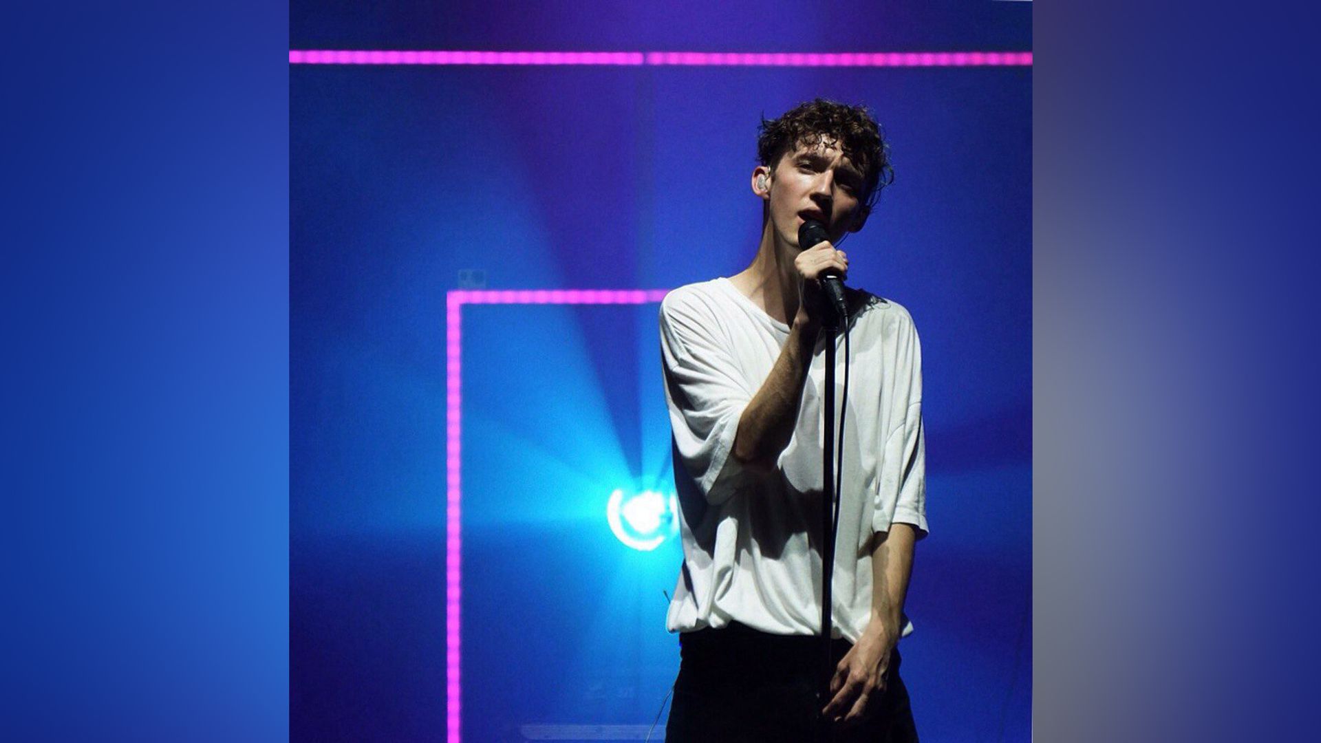 Troye's show in 2016