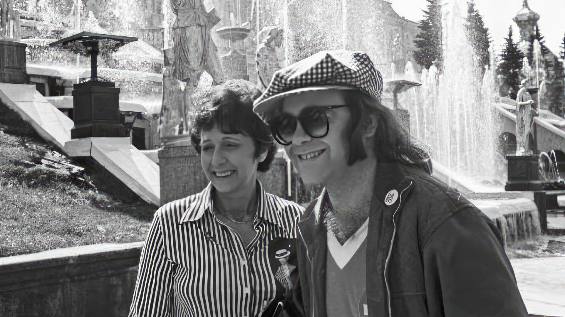 The musician with his mom in Peterhof