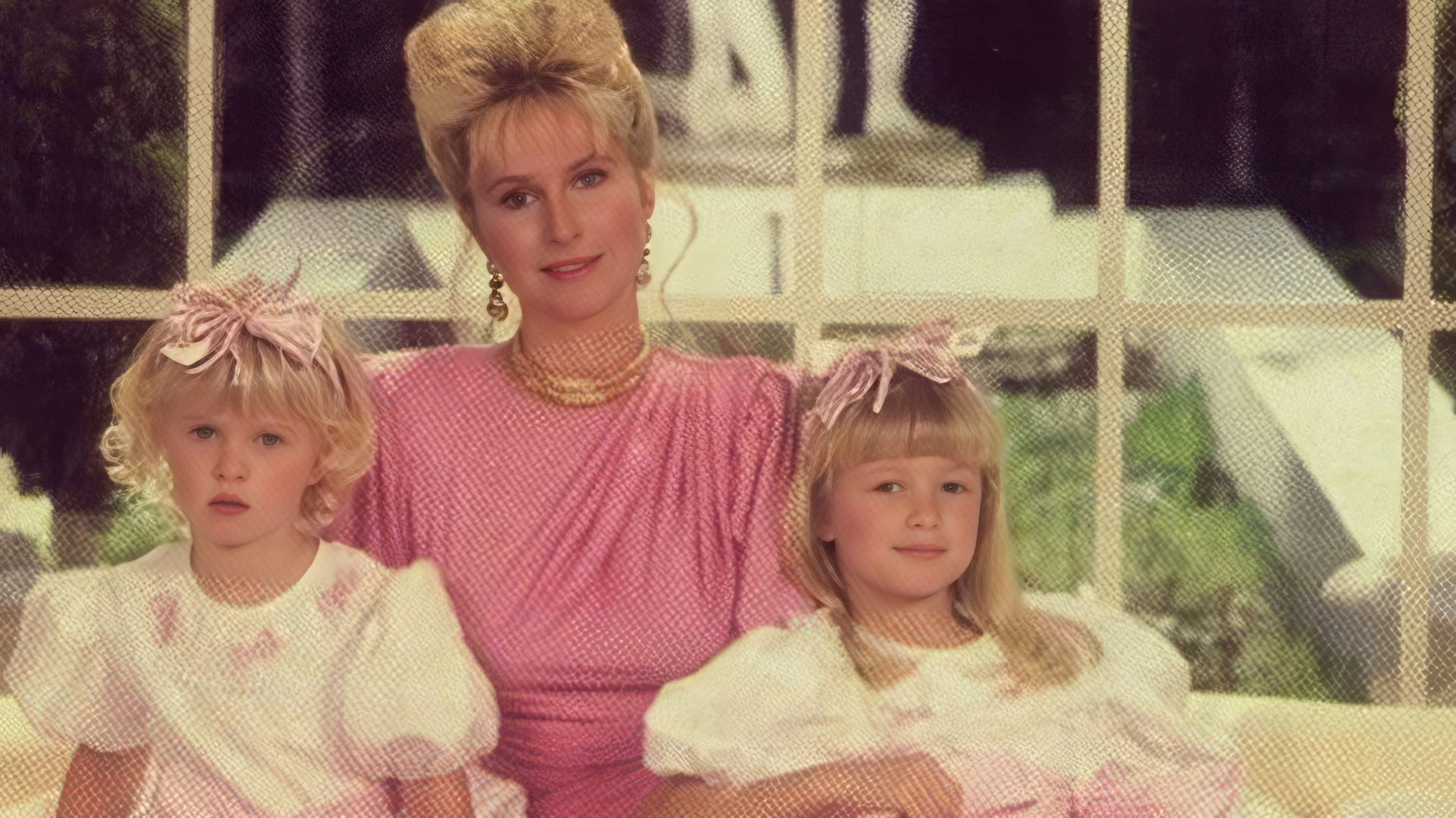 Paris and Nicky Hilton in childhood