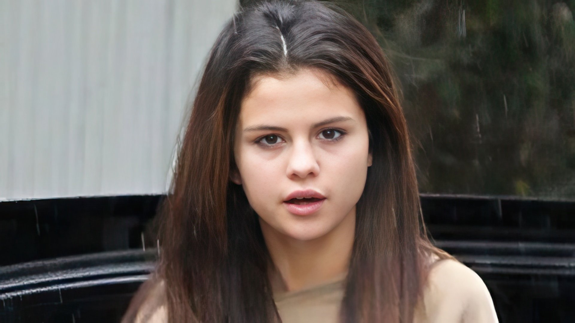 Selena Gomez without makeup