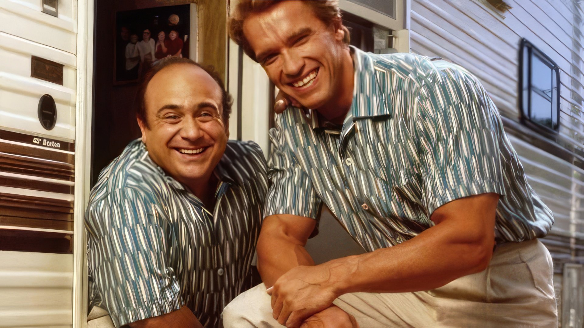 Arnold Schwarzenegger and Danny DeVito on the set of 'Twins'