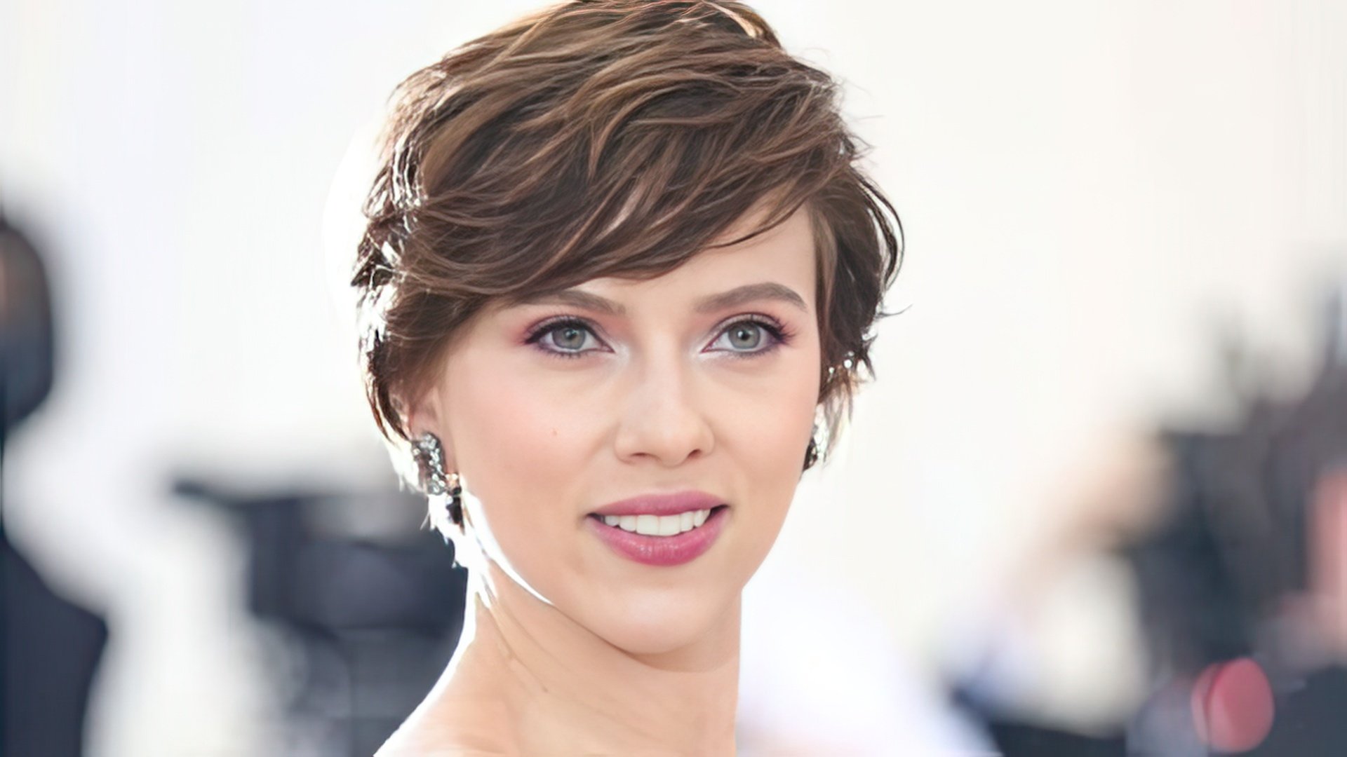 Scarlett Johansson cast in the role of a transgender woman