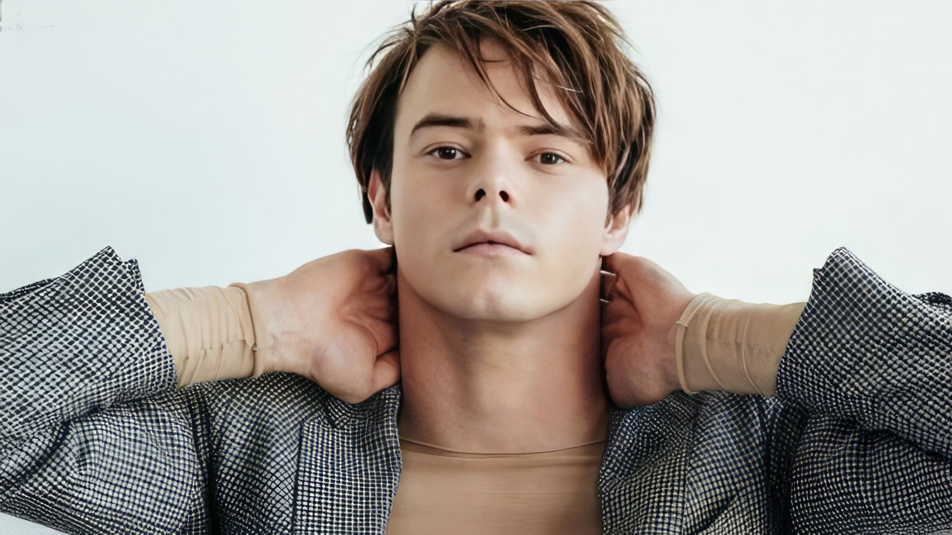 British musician and actor Charlie Heaton