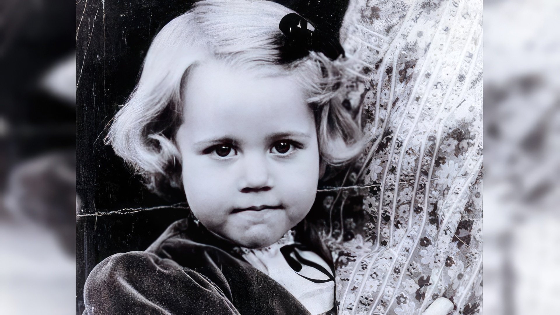 Jane Fonda in her childhood