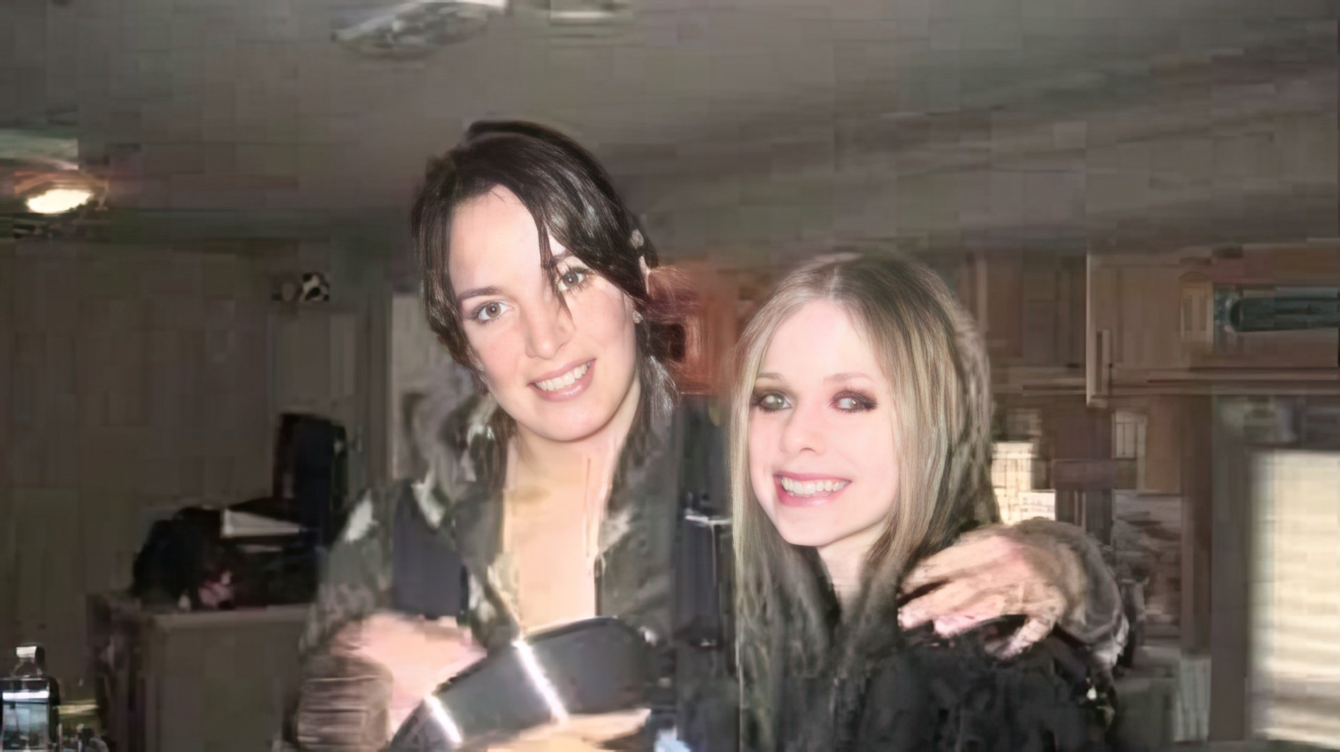 Avril Lavigne and Chantal Kreviazuk