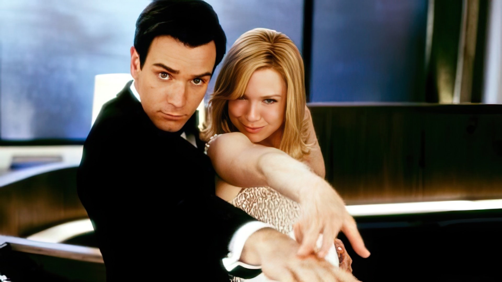  Down with Love: Evan McGregor and Renee Zellweger