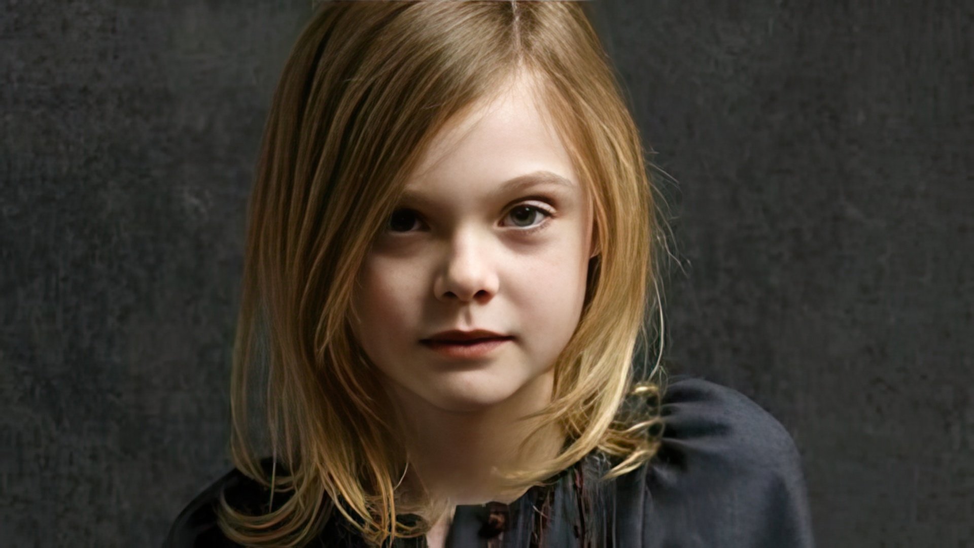 Mary Elle Fanning as a child
