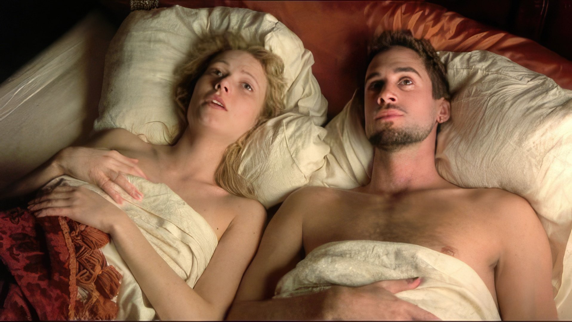 Paltrow played the bed scenes without an understudy