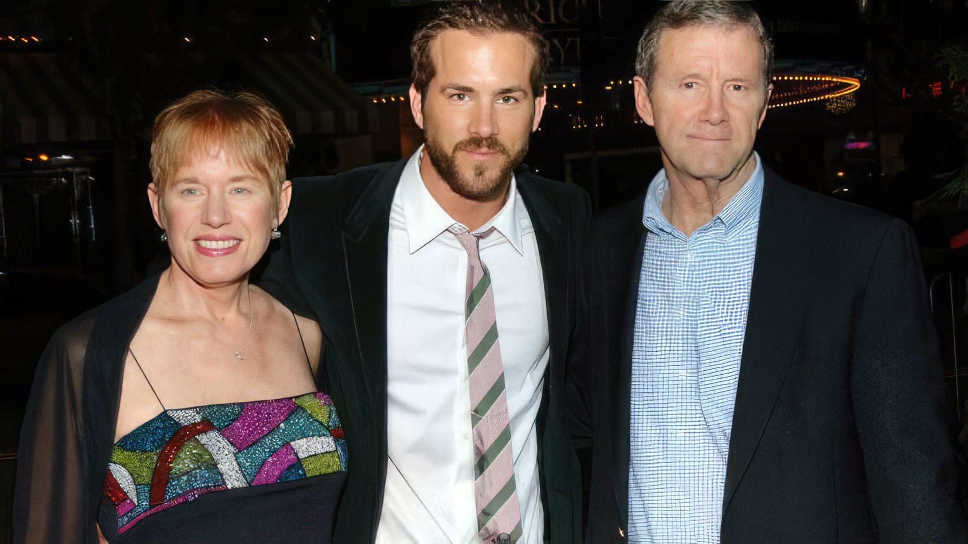 Ryan Reynolds with his parents: Jim and Tammy