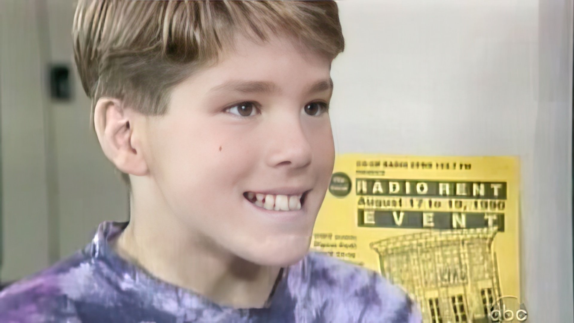 Ryan Reynolds' first role (TV series Fifteen)