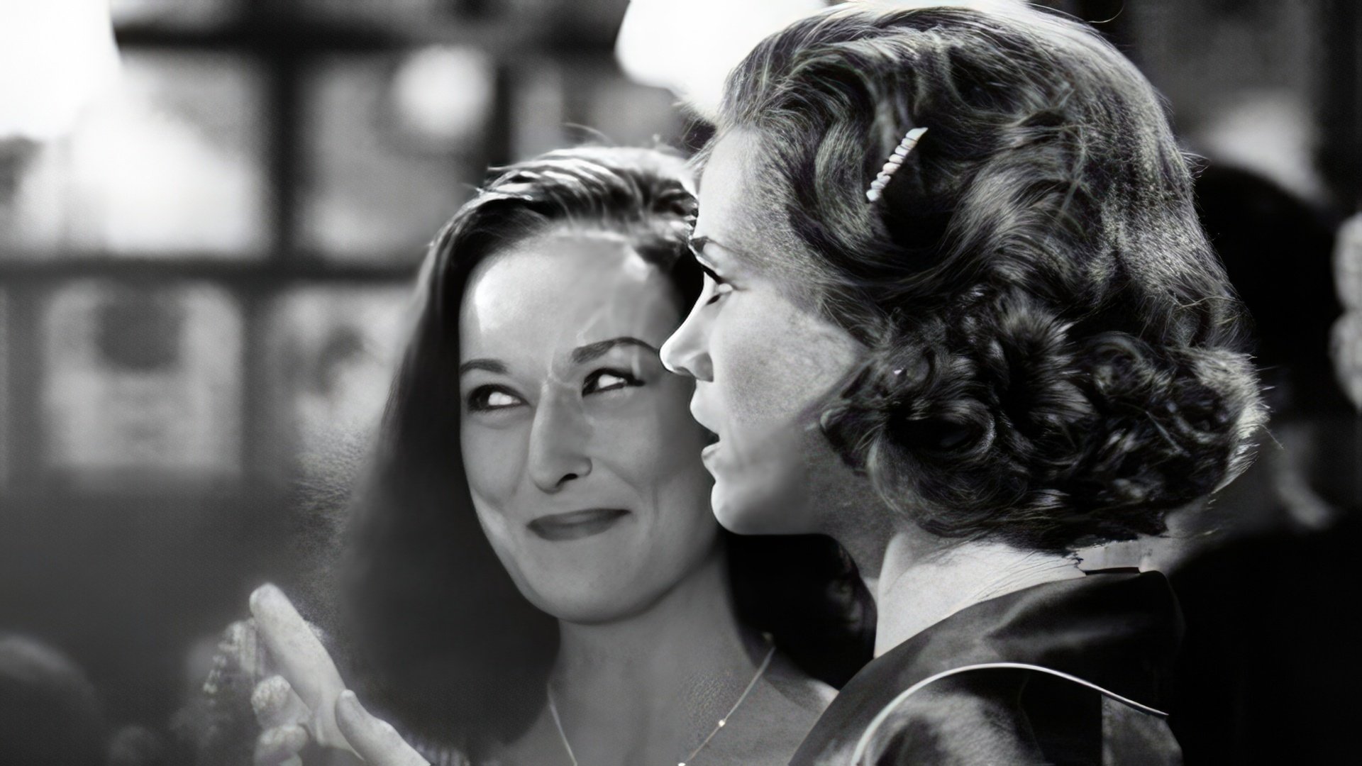 Meryl Streep and Jane Fonda in Julia