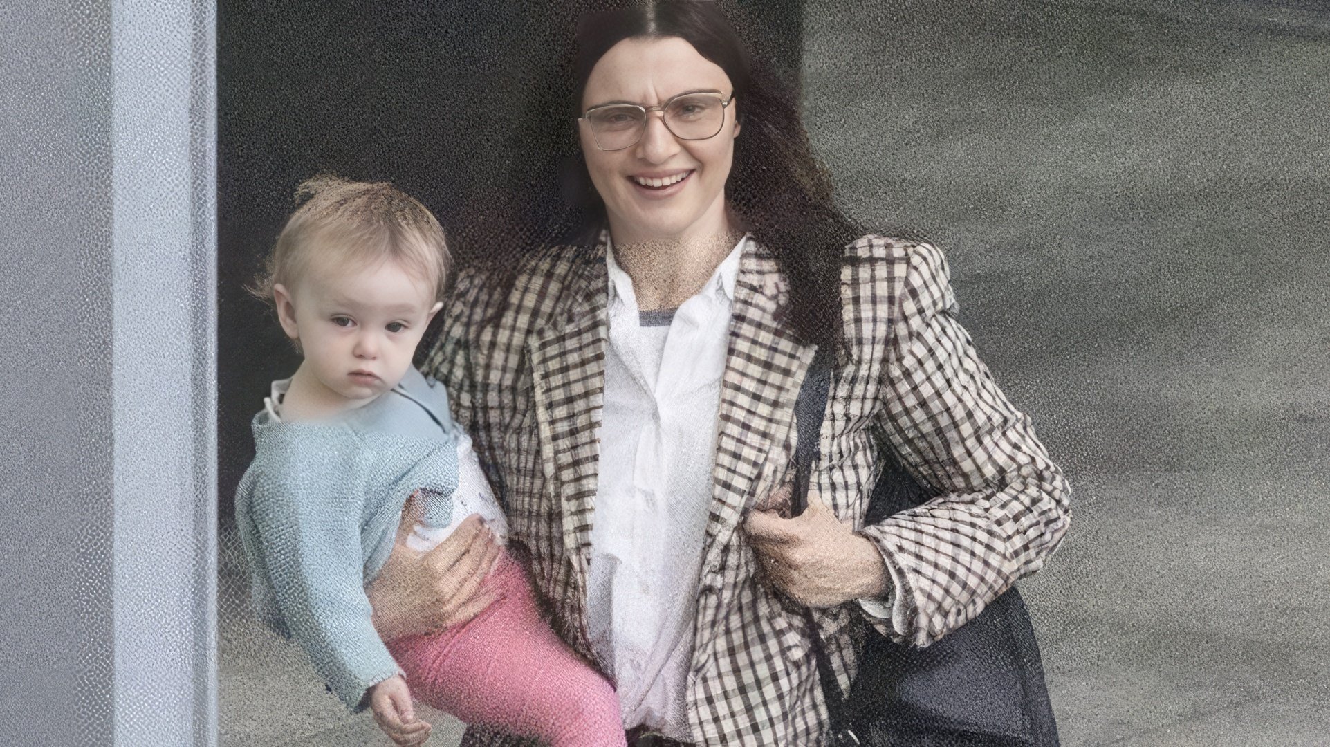 Rachel Weisz with her daughter