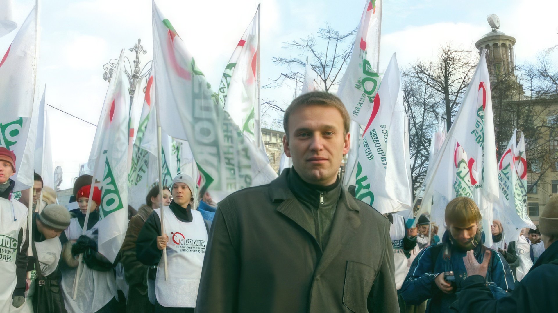 Alexey Navalny was a member of the Yabloko party