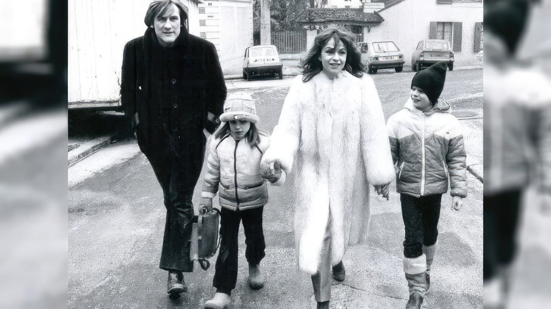 Gérard Depardieu with his wife and children