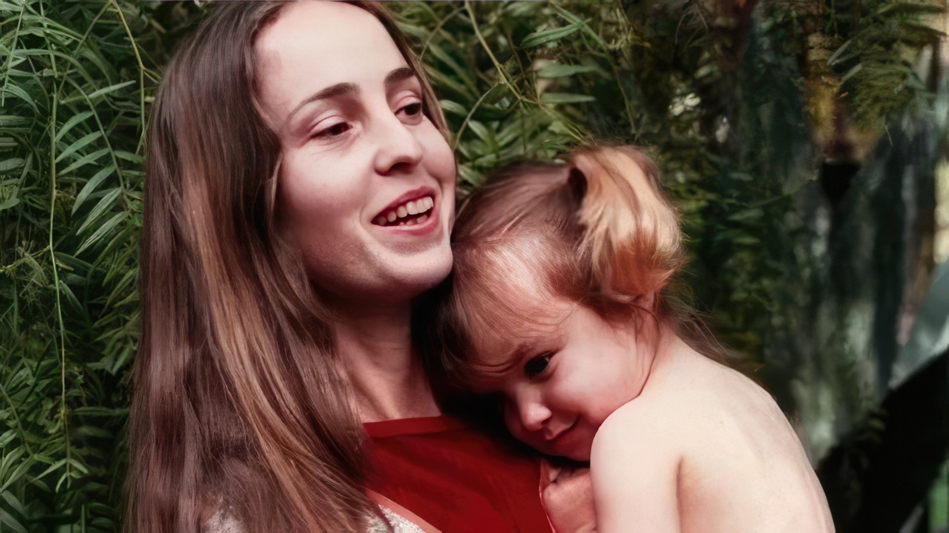 Steve Jobs' first love was Chrisann Brennan (in the photo with her daughter)