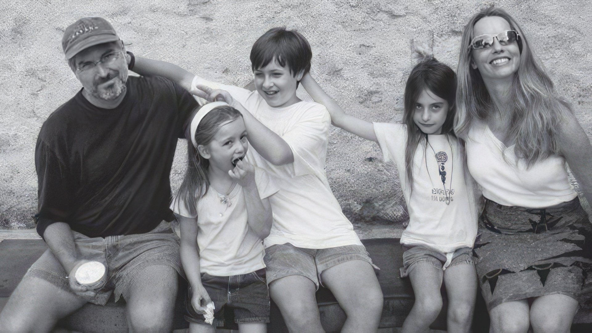 Steve Jobs with his wife Laurene Powell and children