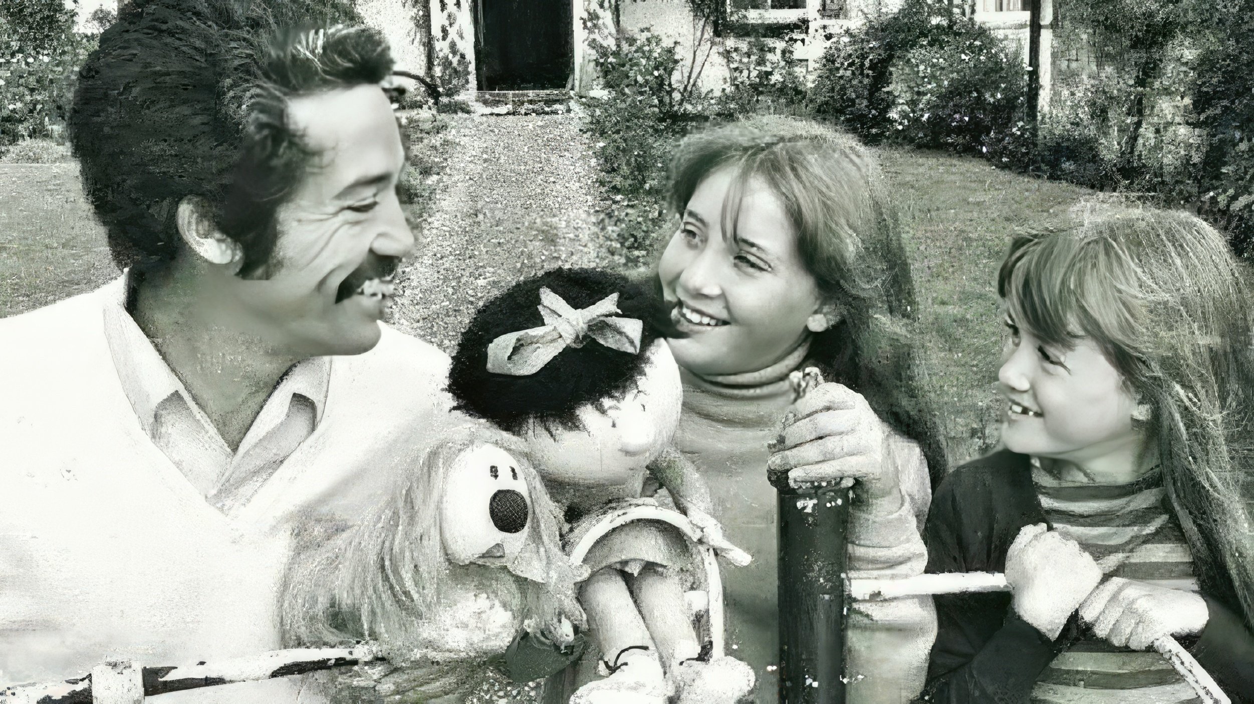 Emma Thompson in childhood (center)