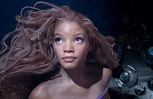 How the star of “The Little Mermaid” Halle Bailey manages with haters and difficulties on the set