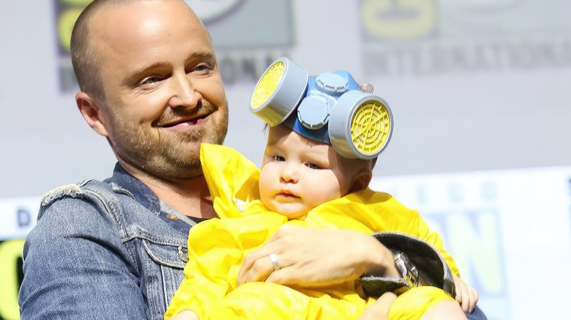 Aaron Paul with his daughter