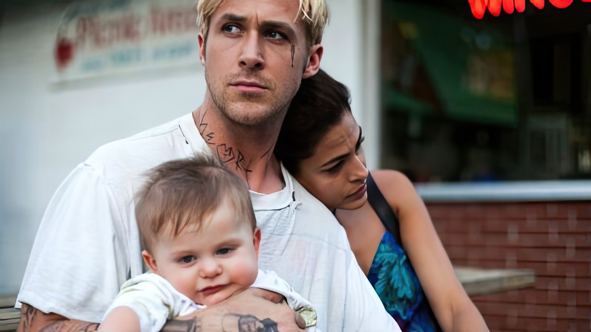 Ryan Gosling and Eva Mendes in the movie The Place Beyond the Pines