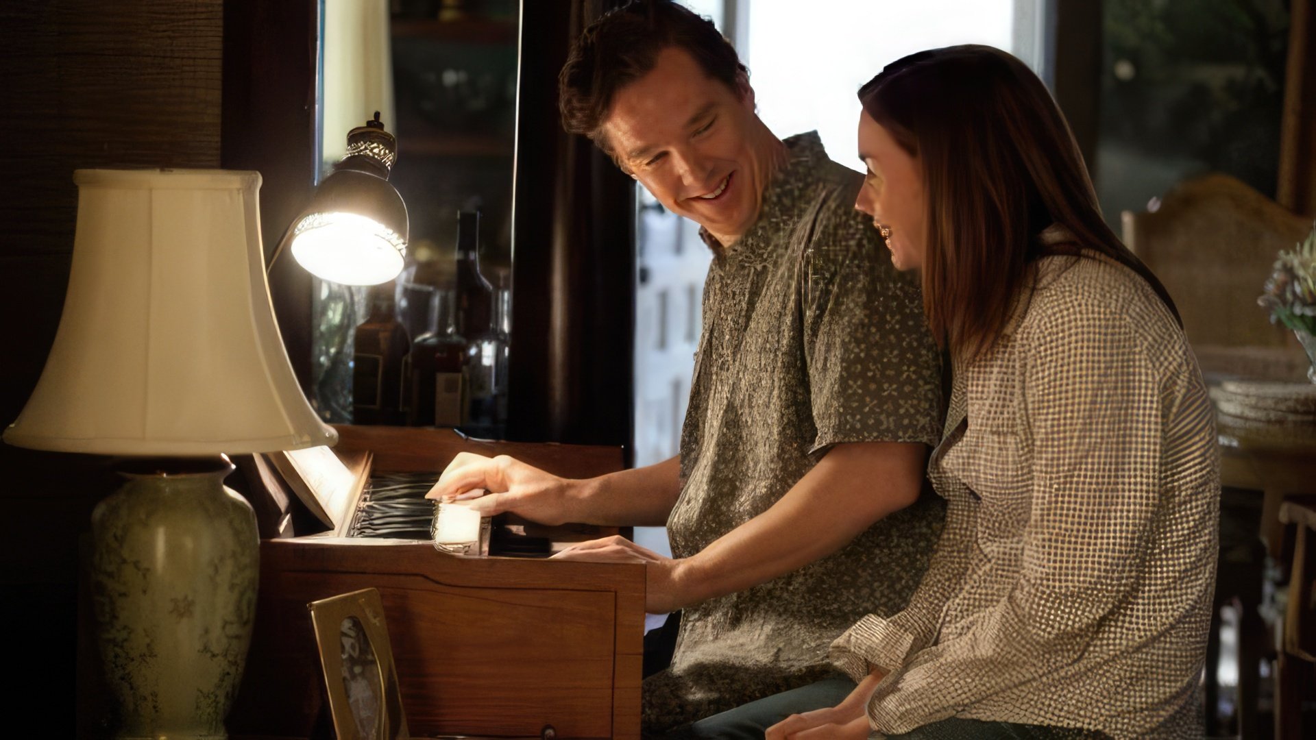 Benedict Cumberbatch and Julia Roberts in 'August: Osage County'