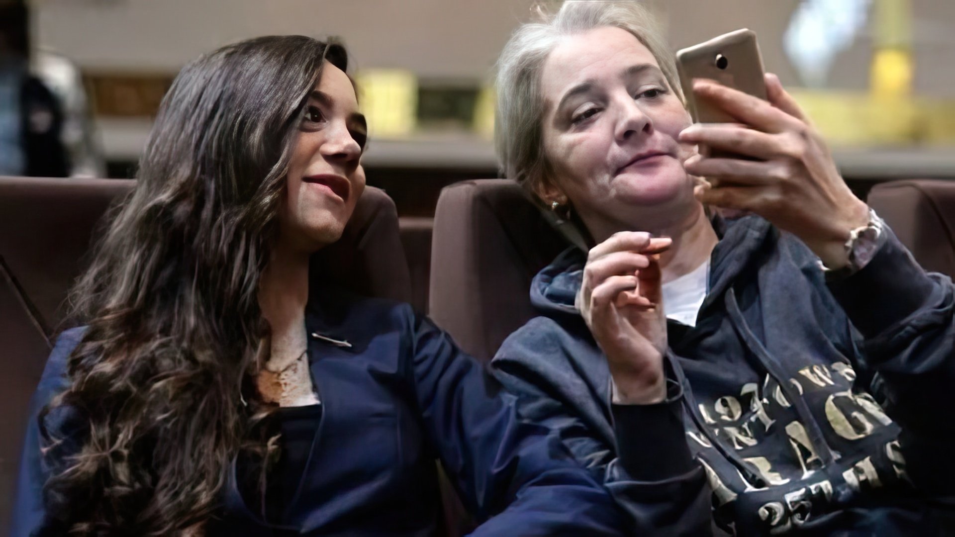 In the photo: Evgenia Medvedeva with her mother