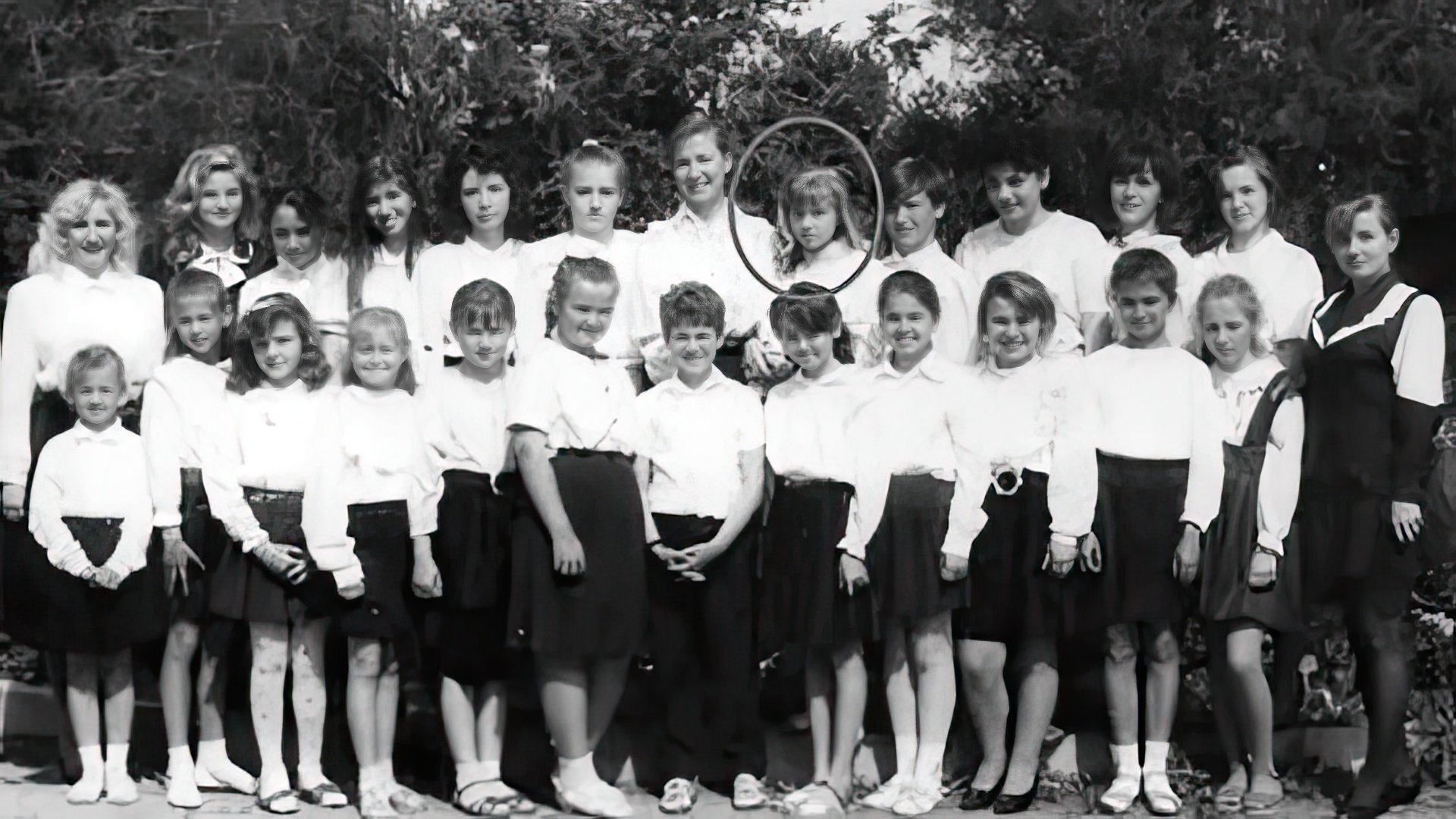 Natalia Poklonskaya with classmates
