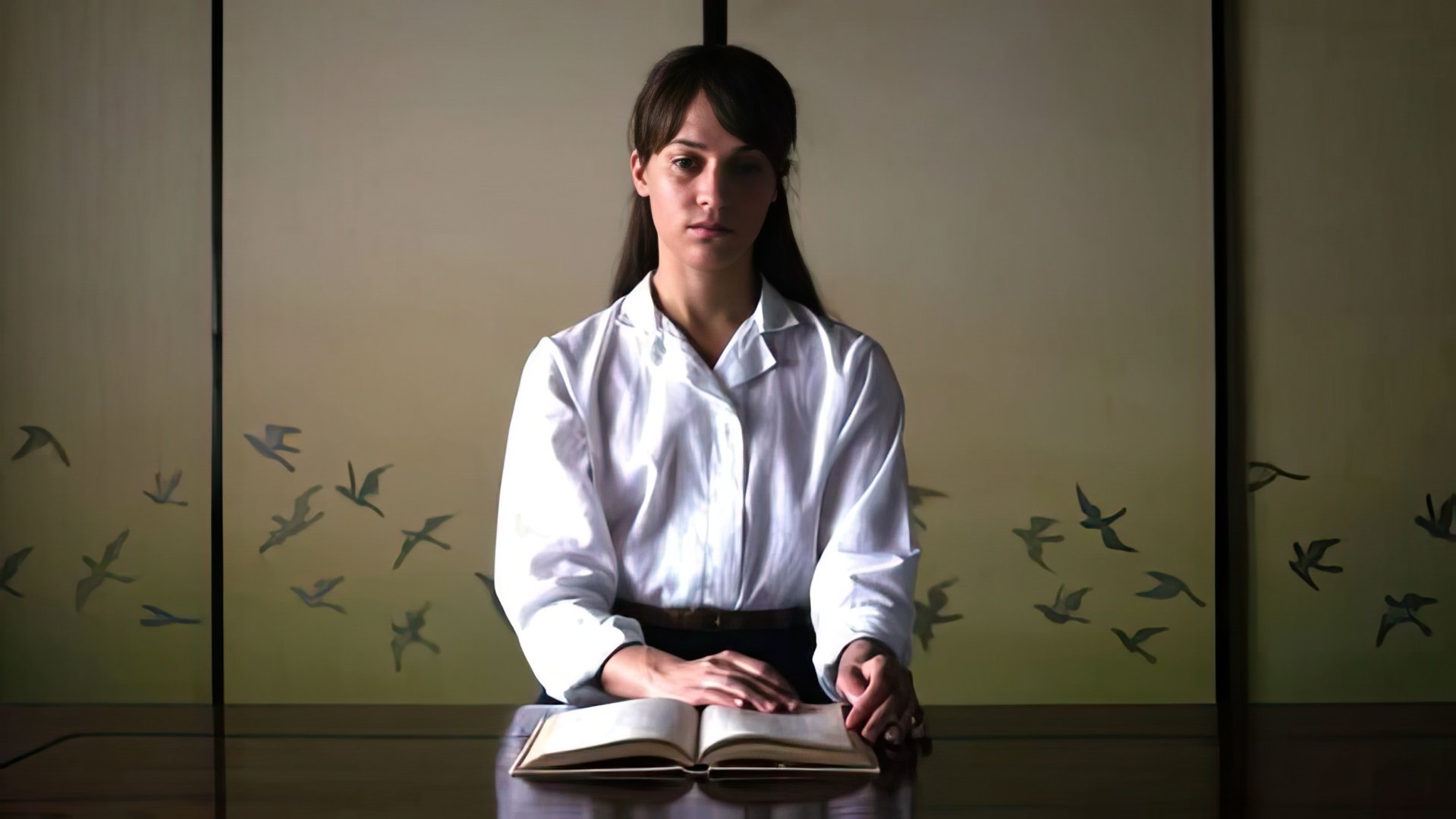 Alicia Vikander in Earthquake Bird