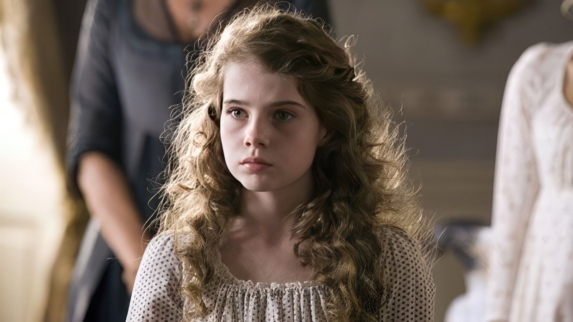 Lucy Boynton in the series "Sense and Sensibility"