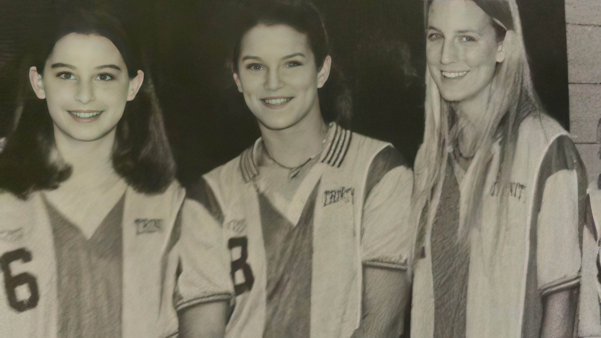 Young Gina Carano (in the middle)