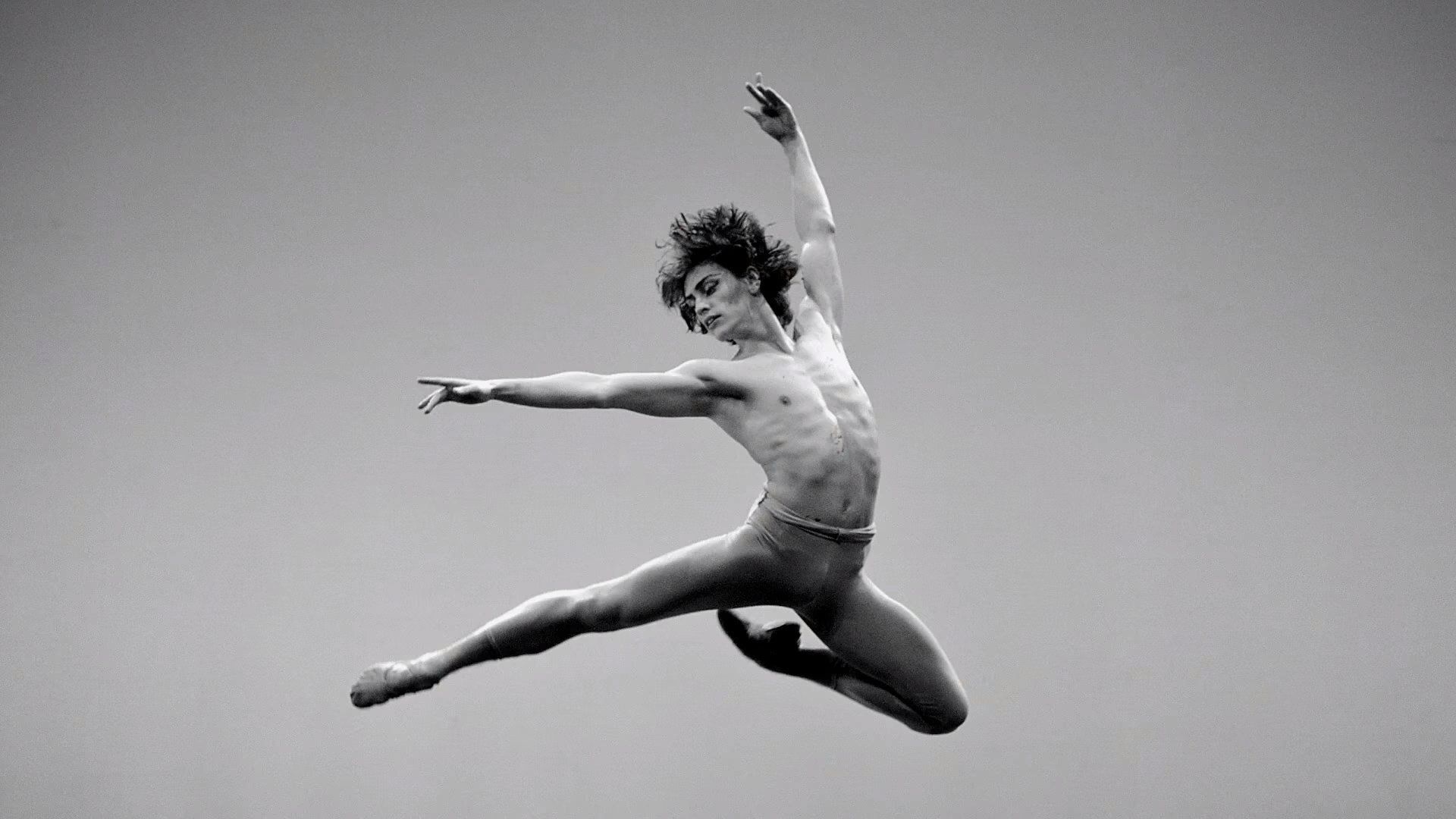 Ballet dancer Rudolf Nureyev was born under the sign of Pisces