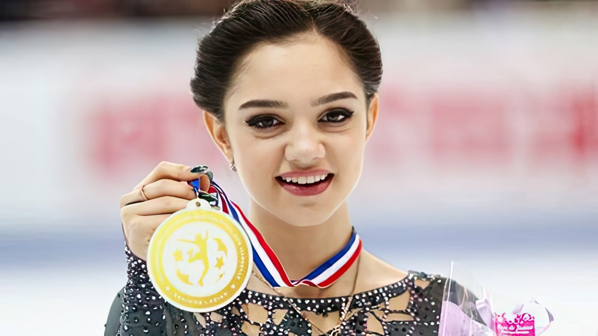 A figure skater Evgenia Medvedeva is the hope of the Russian team