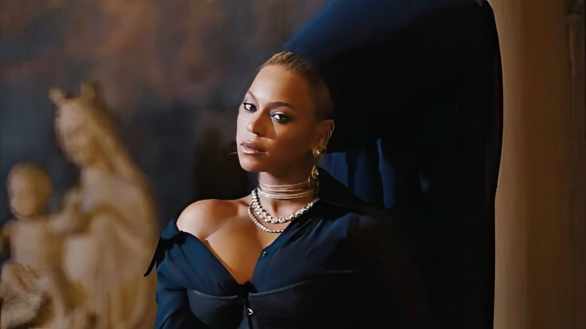 Beyonce in Family Feud music video